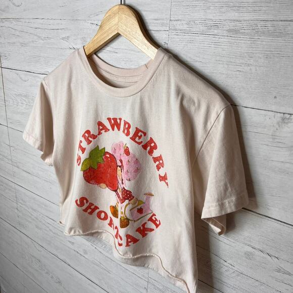 Strawberry Shortcake Top Womens Size Large Cropped Novelty 100% Cotton - Picture 9 of 16